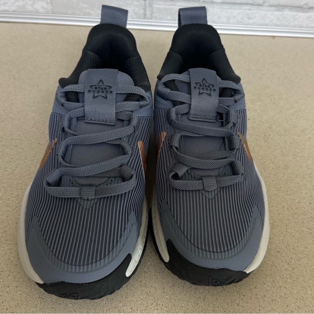 Nike Star Runner 4 Toddler Girls Shoes Size 11 Ashen Slate NWT - Picture 3 of 7